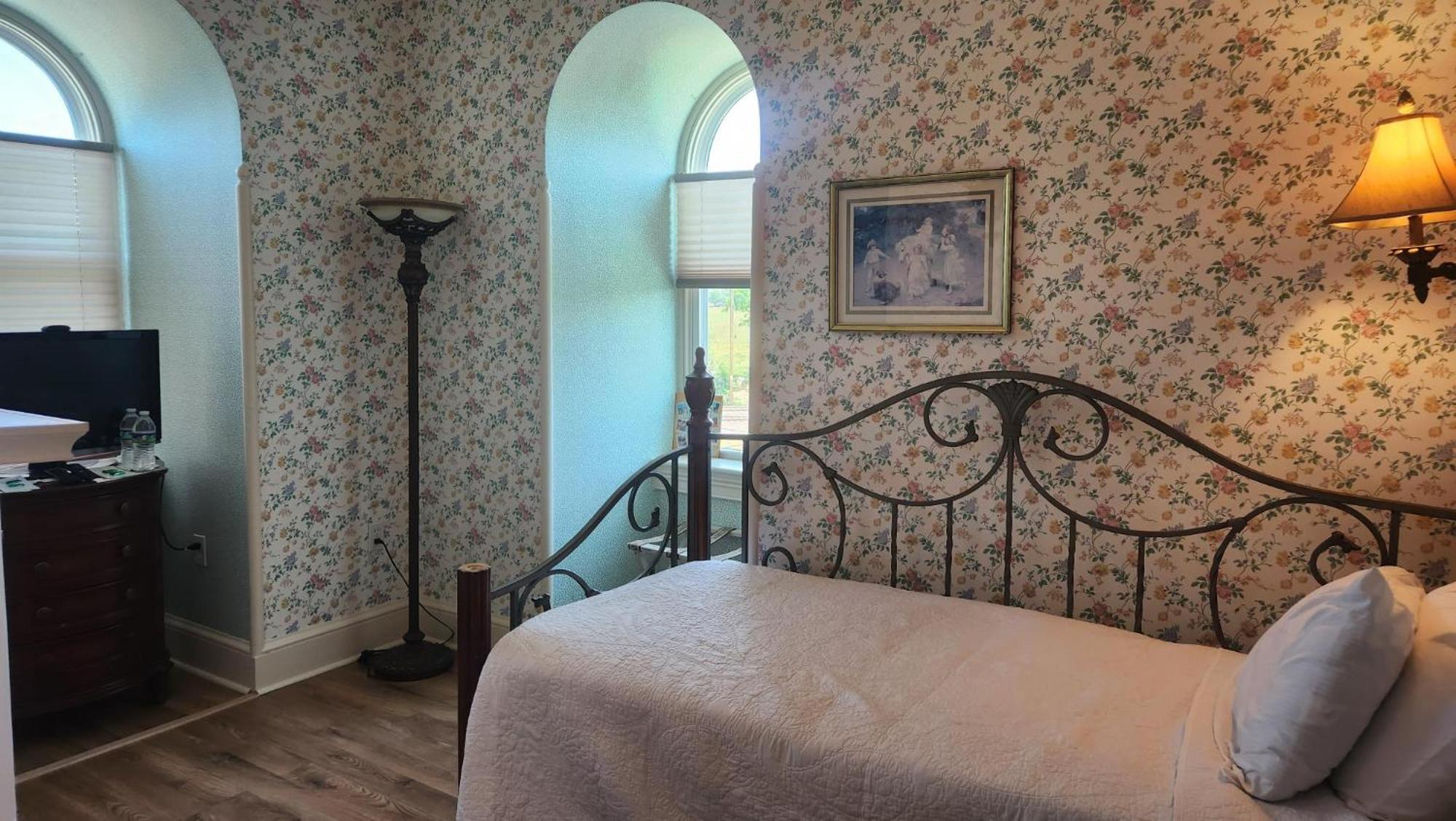 Greystone Manor Bed & Breakfast Bird-in-Hand المظهر الخارجي الصورة