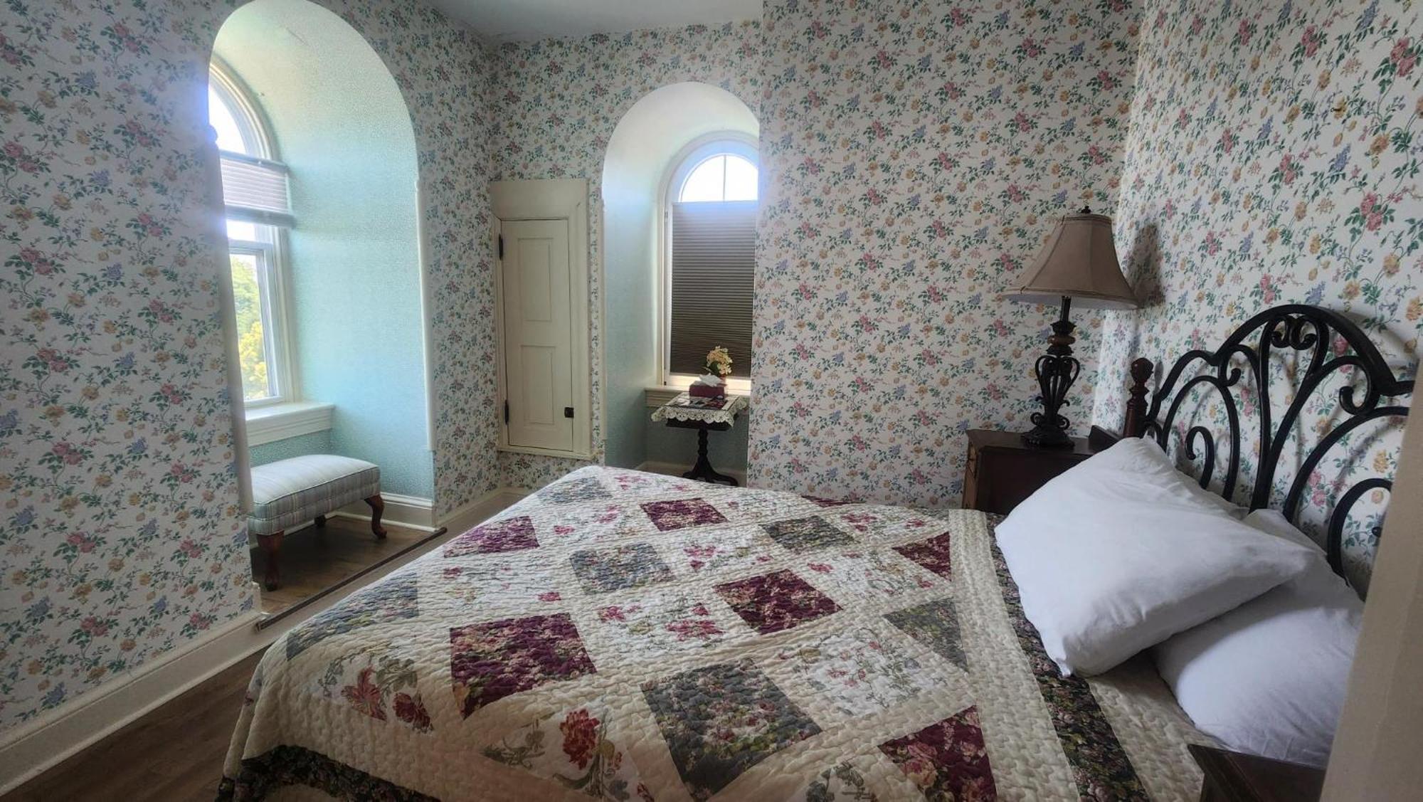 Greystone Manor Bed & Breakfast Bird-in-Hand المظهر الخارجي الصورة