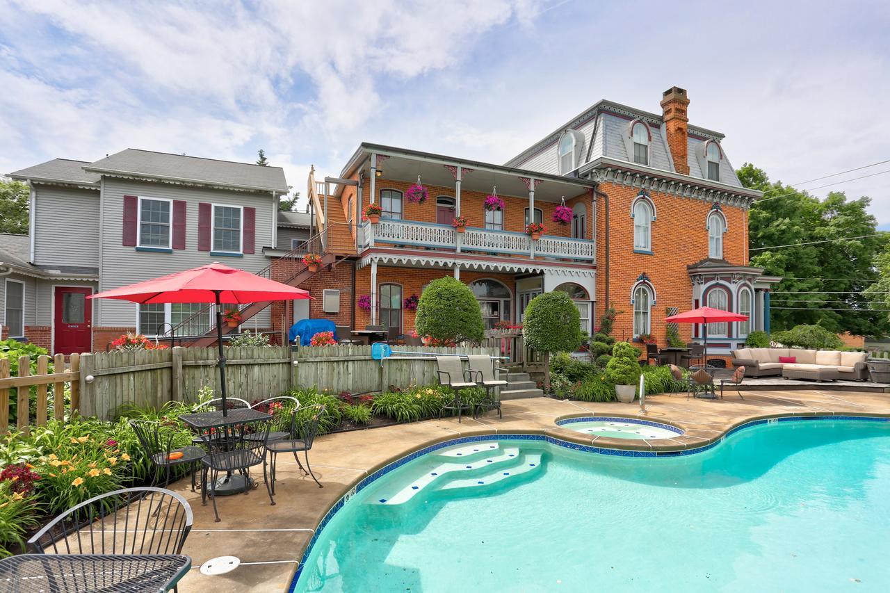 Greystone Manor Bed & Breakfast Bird-in-Hand المظهر الخارجي الصورة