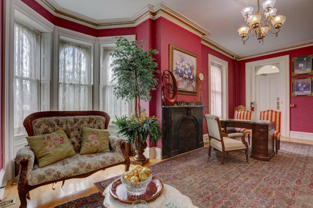 Greystone Manor Bed & Breakfast Bird-in-Hand المظهر الخارجي الصورة